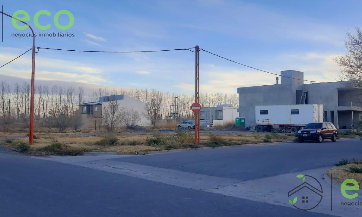 Vende Terreno en Circunvalación y Vélez Sarfield, Barrio Jorge Newbery, Cipolletti 3