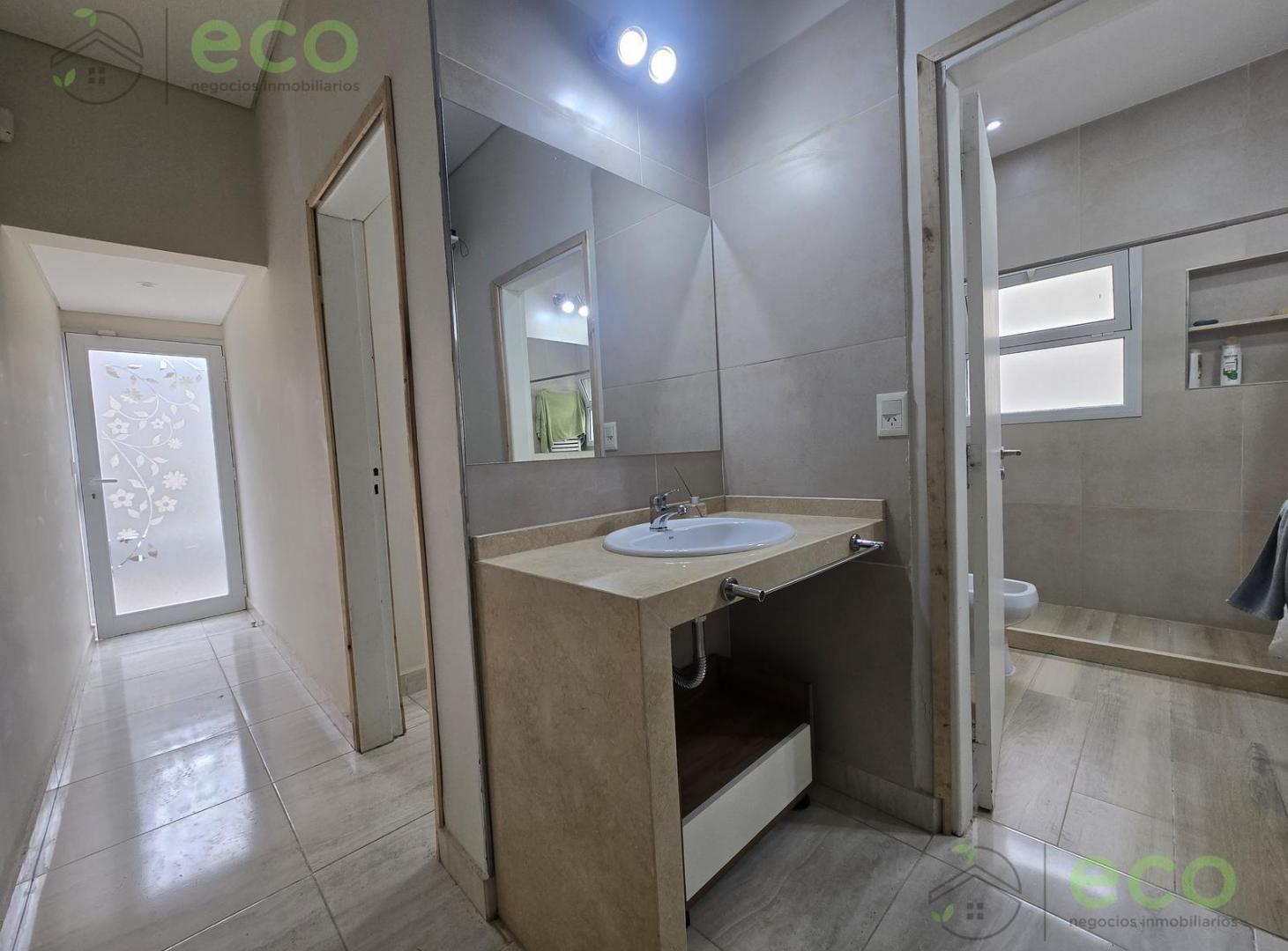 Foto de ALQUILER PH 2 dorm barrio Belgrano Neuquén, imagen 1