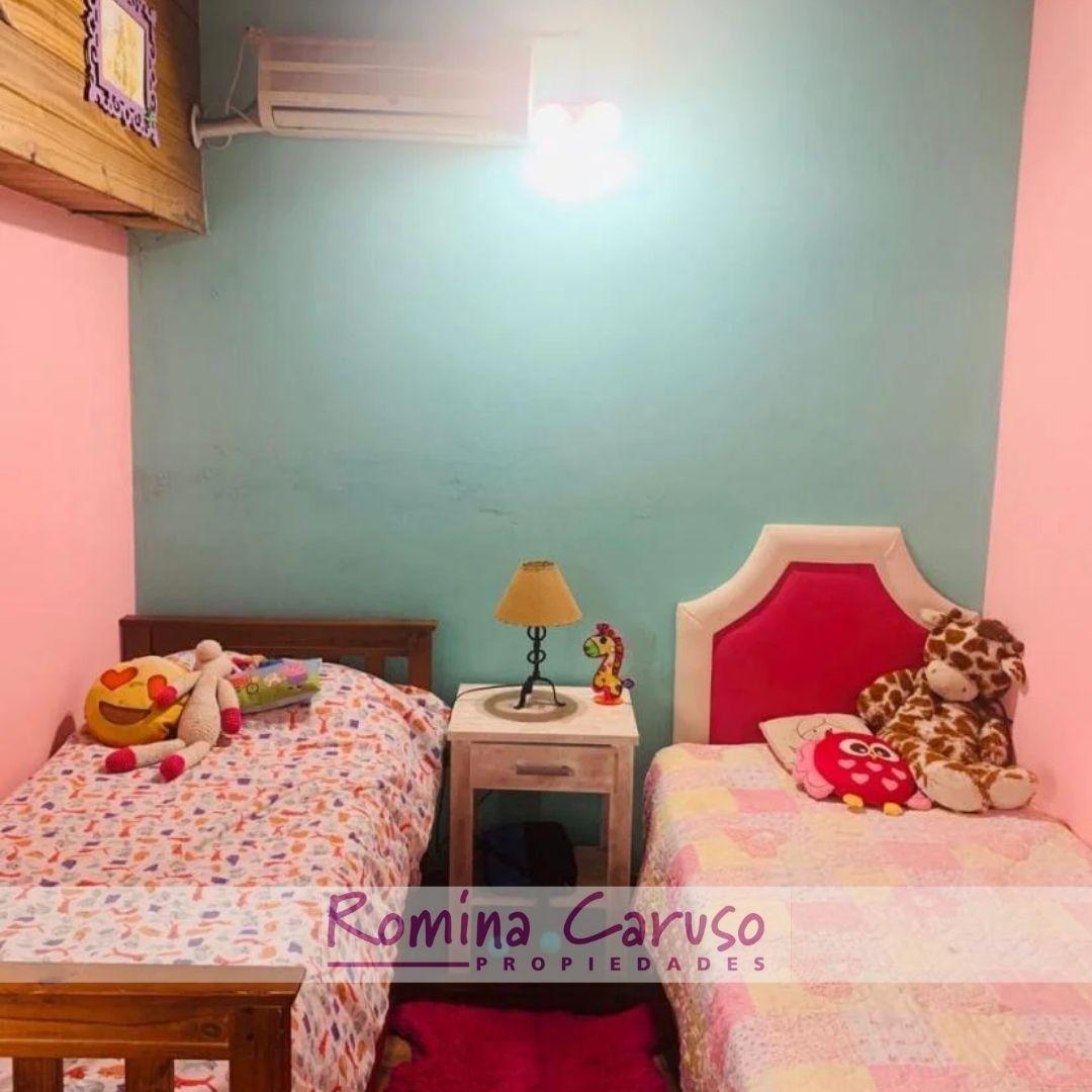 Venta - Triplex de 4 Amb. en Merlo 2