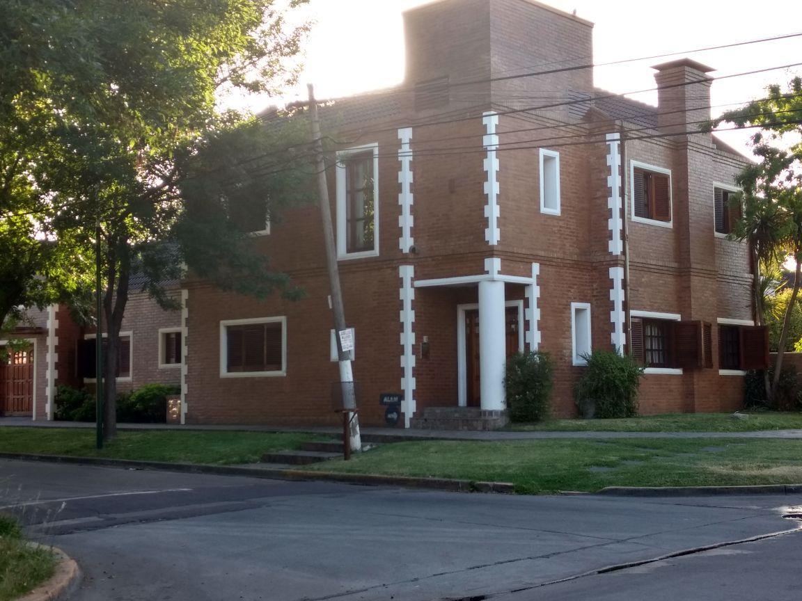 Excelente Casa de 5 Ambientes a La Venta - Merlo 4