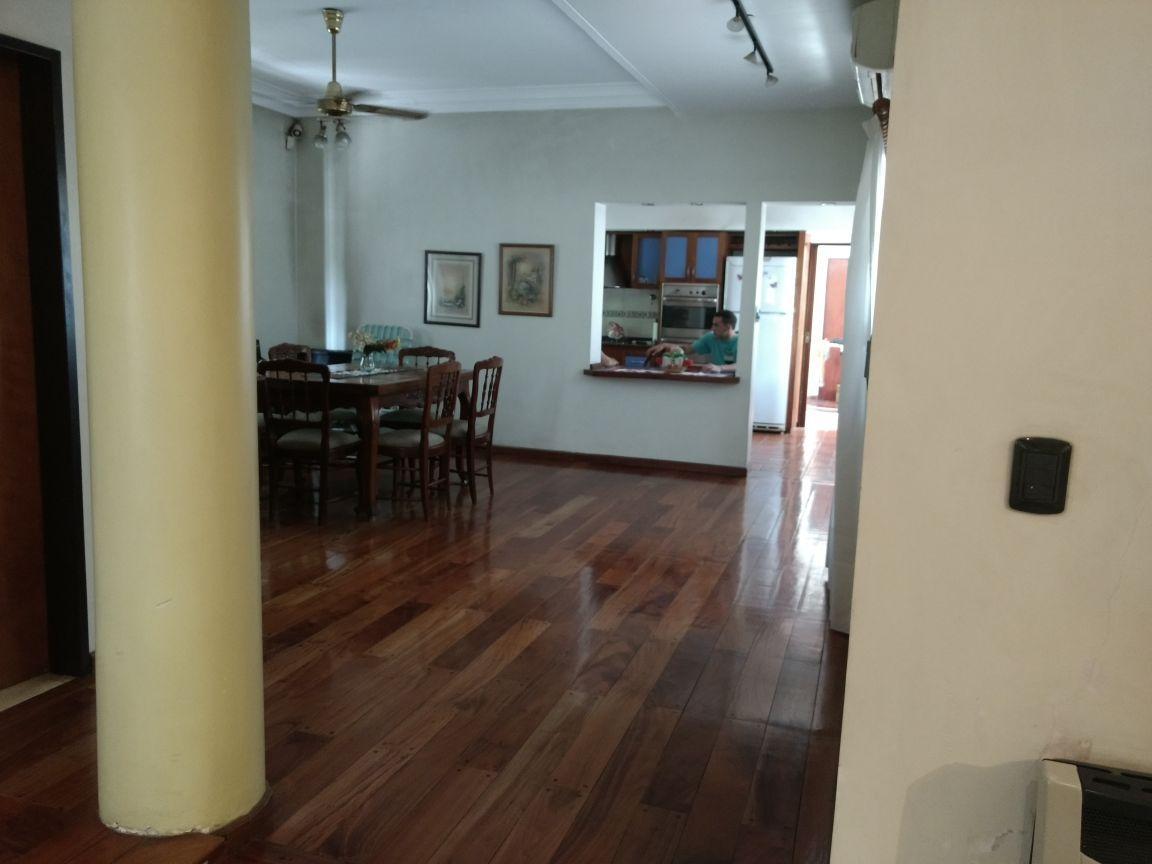 Excelente Casa de 5 Ambientes a La Venta - Merlo 1