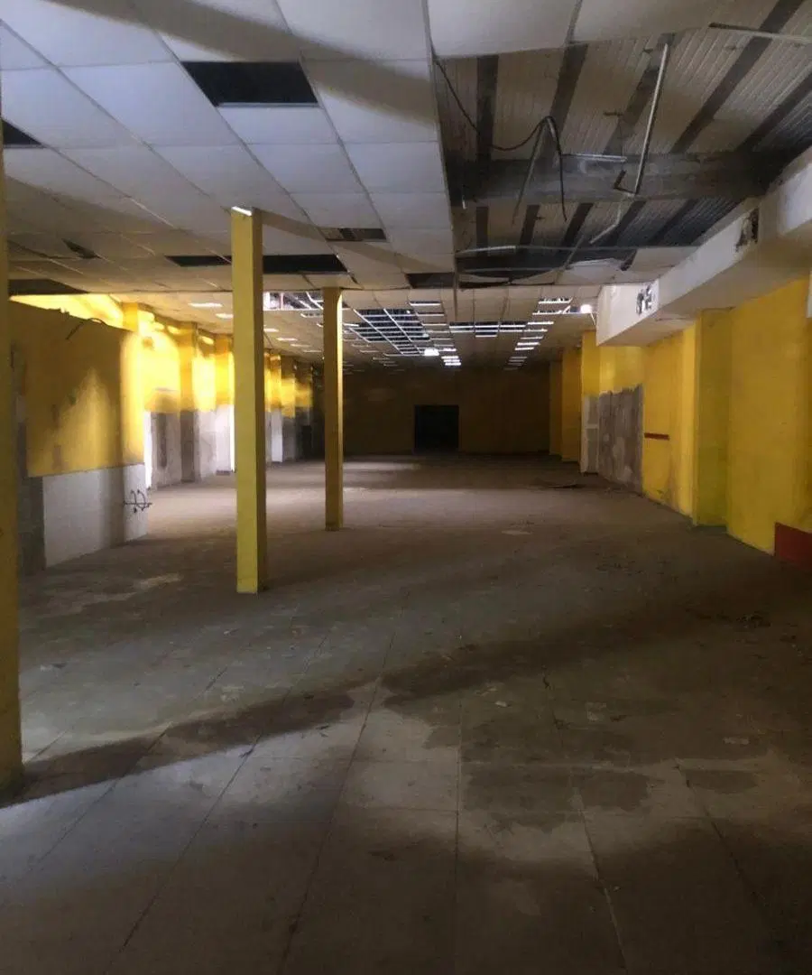 ALQUILER de local comercial en Moreno 2