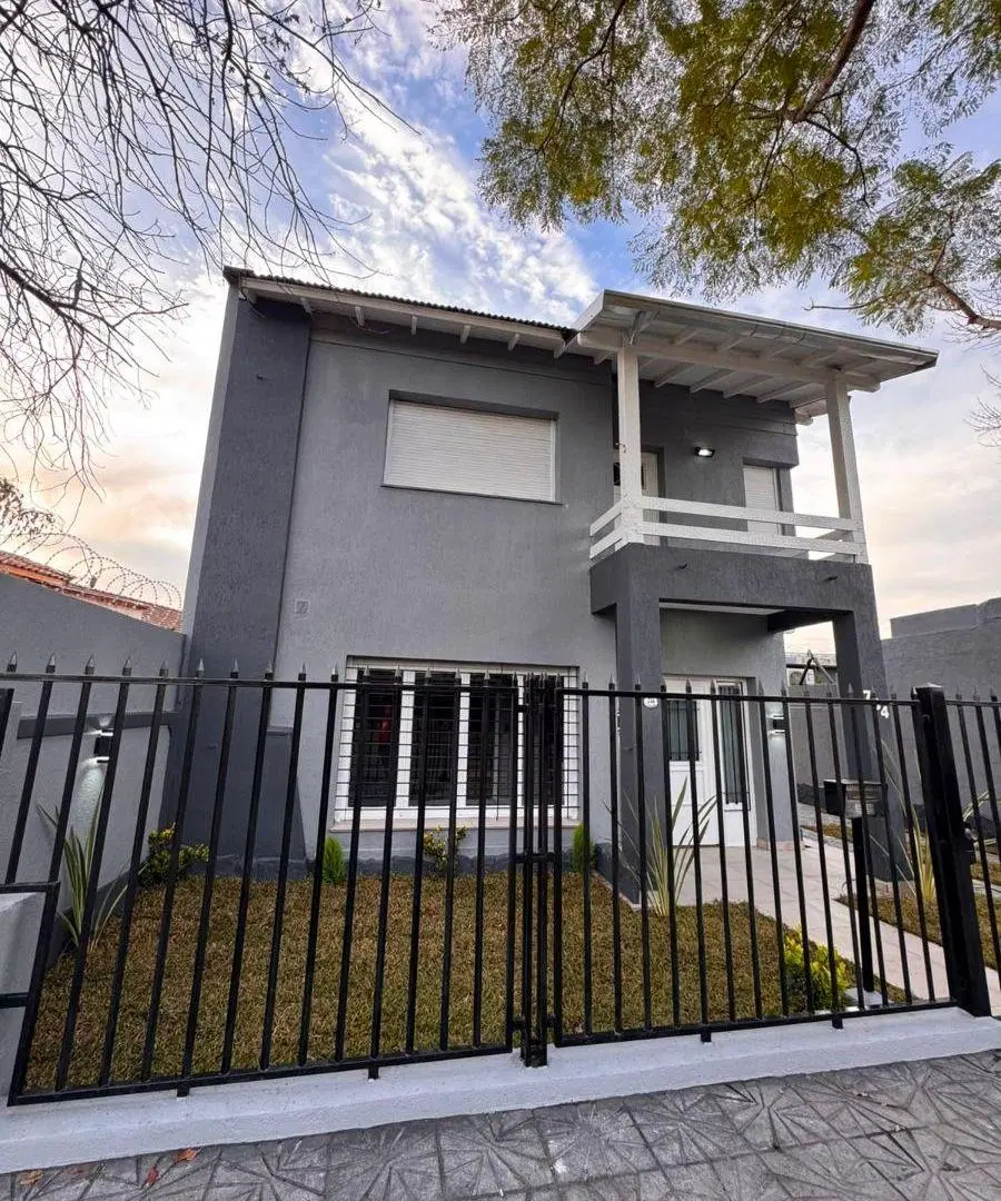 Casa de 4 ambientes RECICLADA A NUEVA en Venta - San Antonio de Padua 3