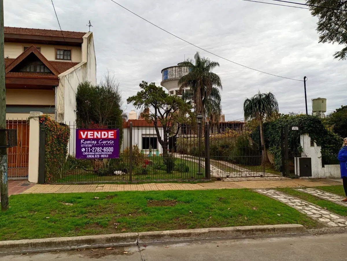 Chalet de 3 ambientes y departamento de 2 ambientes en Venta - Merlo 3