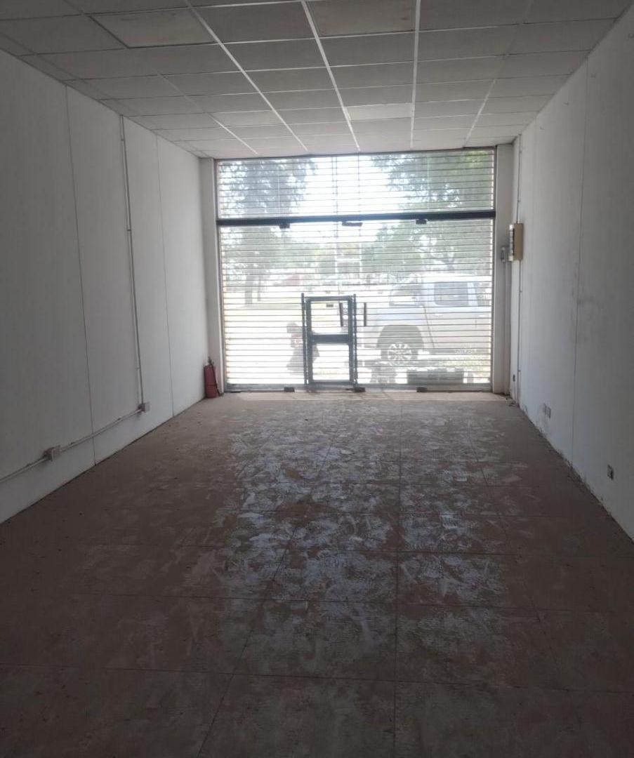 Foto de LOCALES en VENTA - Ferrari, imagen 2