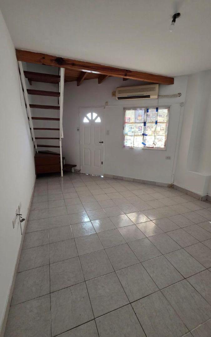 Foto de Casa de 3 ambientes en ALQUILER - Ramos Mejía, imagen 4