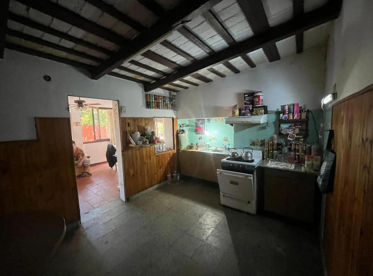 Foto de Casa a reciclar en San Martin con escritura y planos aprobados, imagen 2