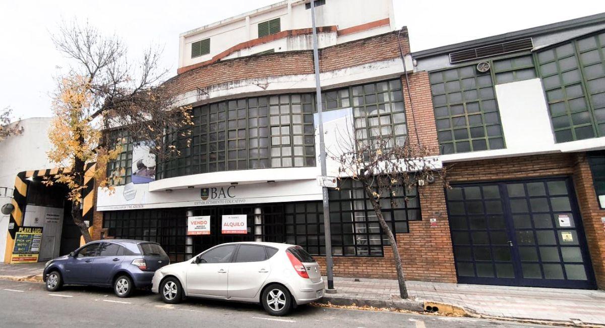Foto de Edificio en alquiler frente al Hospital de Urencias Ideal clínicas e, imagen 1