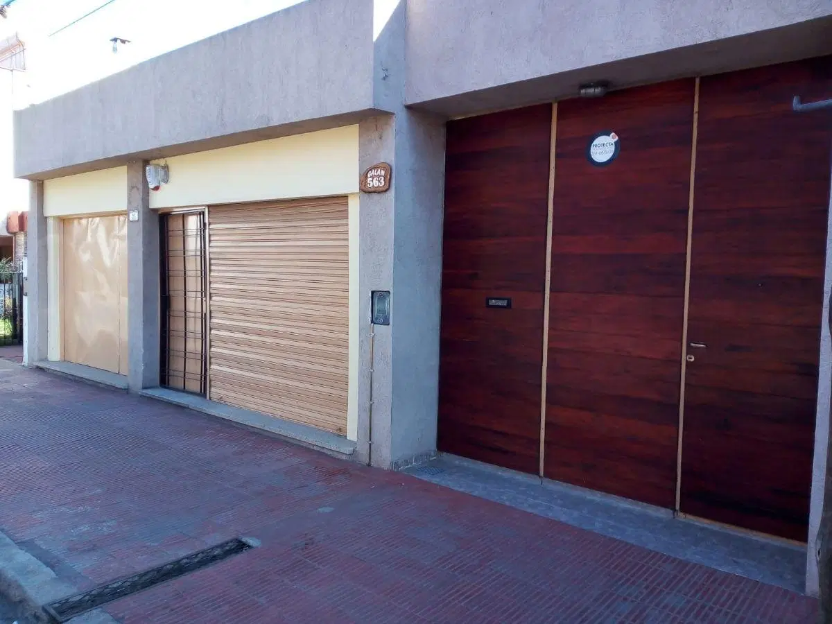 CASA + LOCAL + DEPARTAMENTO EN VENTA Barrio San Martín con Escritura Oportunidad de Inversión 5