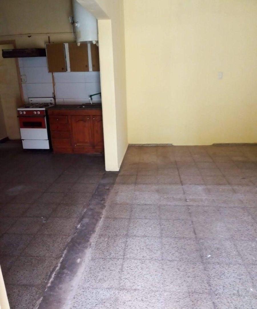 Foto de CASA + LOCAL + DEPARTAMENTO EN VENTA Barrio San Martín con Escritura, imagen 2