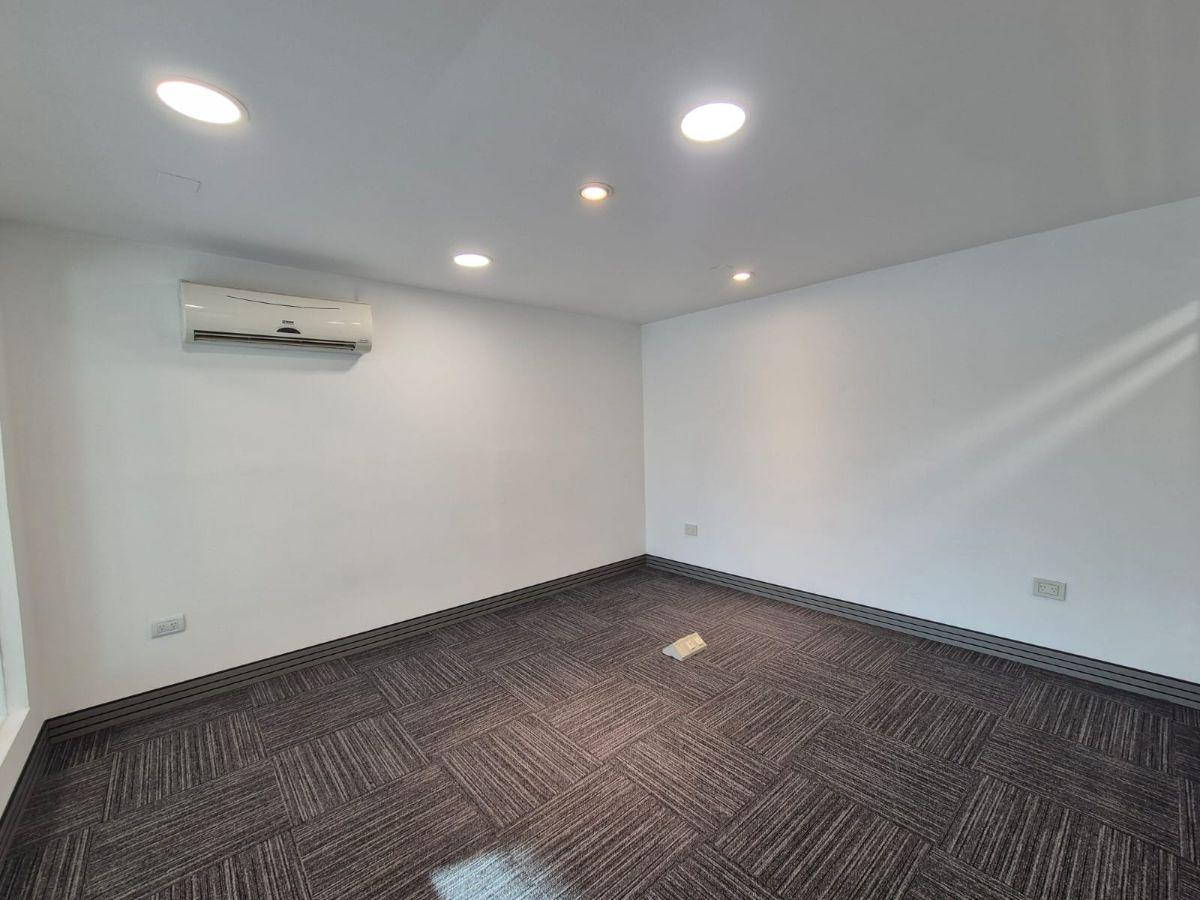 Foto de Piso de oficina alquiler centro Dean Funes, imagen 5