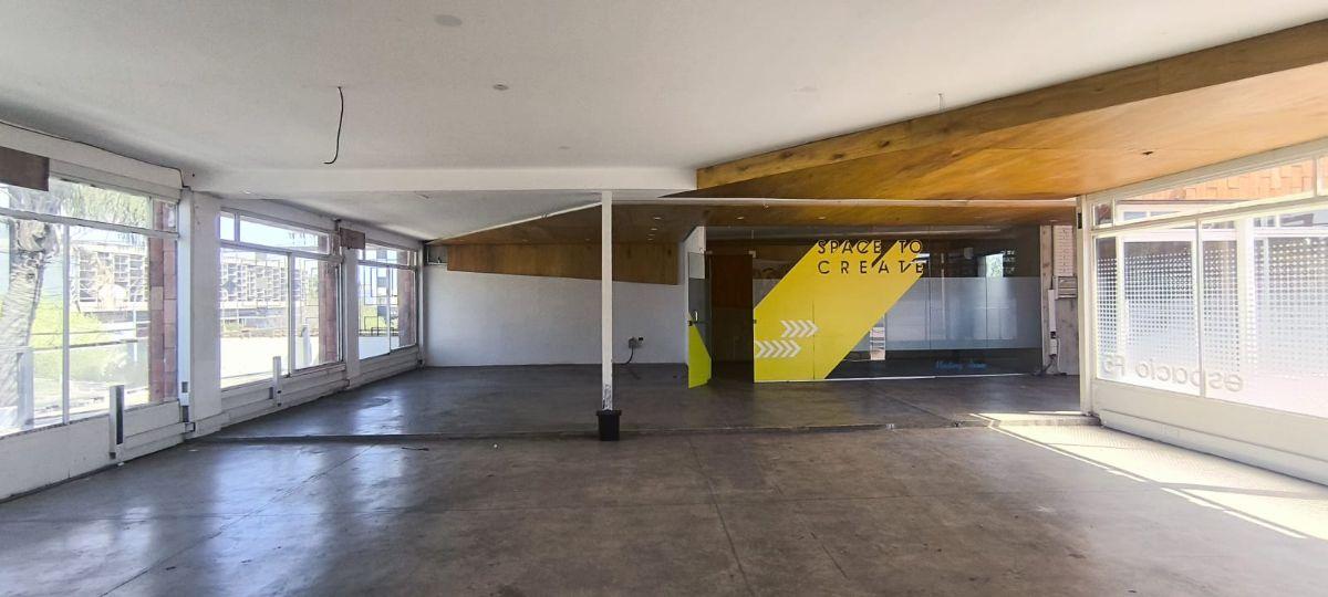 Foto de LOCAL / OFICINA EN ALQUILER 200 M2 GALERÍA GITANA CERRO DE LAS ROSAS, imagen 3