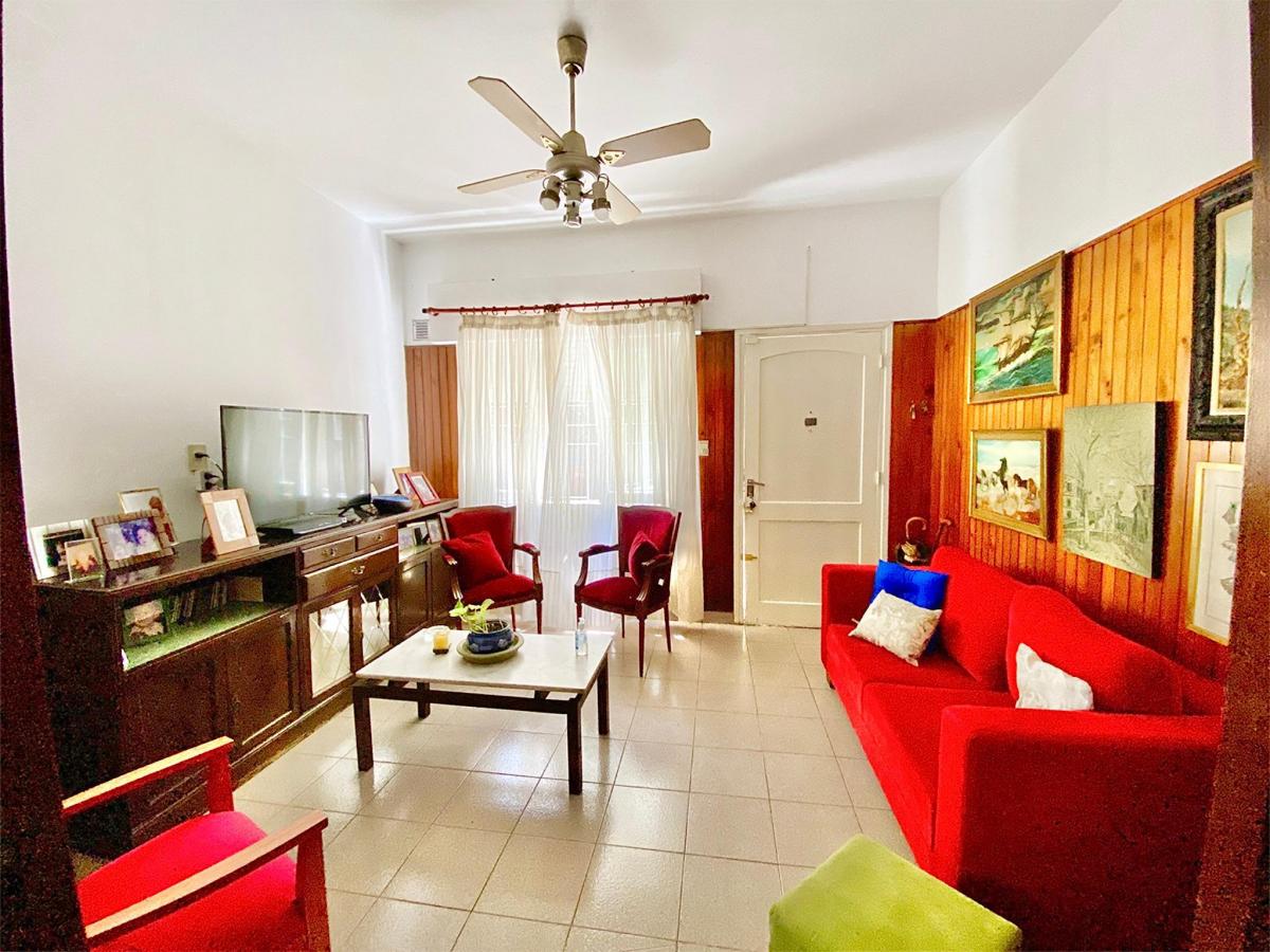 Casa con Patio, Terraza y Parrilla en Venta