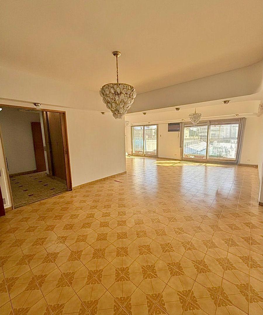 Foto de Semipiso con Terraza Propia de 6 ambientes en Villa Pueyrredon, imagen 3