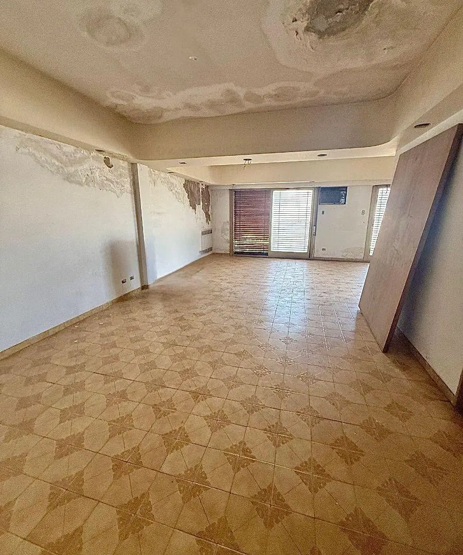 Semipiso de 6 ambientes a Refaccionar en Villa Pueyrredón 4