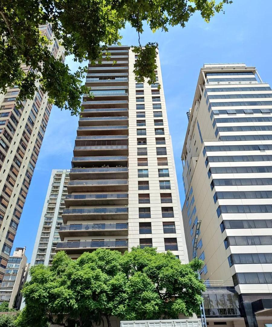 Increible departamento en venta sobre Av. Libertador - Recoleta -7 ambientes