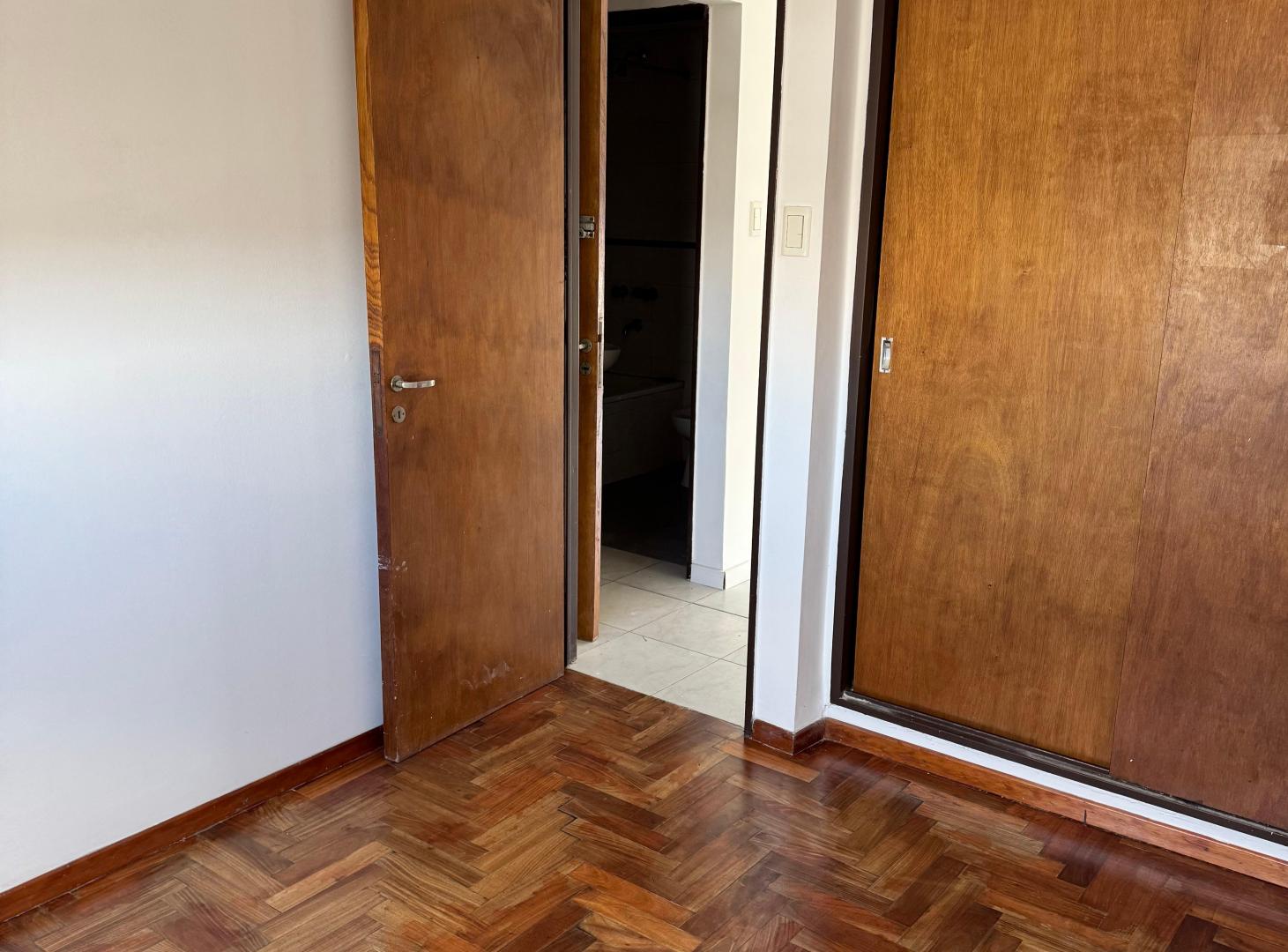 Foto de Departamento de 1 dormitorio en Venta - 60 e/ 1 y 2, imagen 4