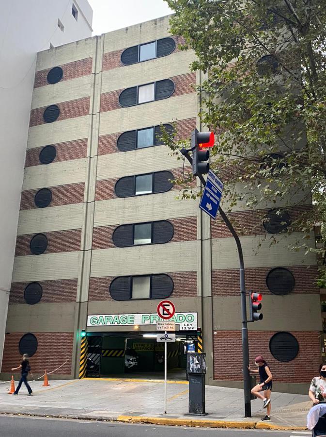 Venta Cochera Alto Palermo - Esquina Salguero y Arenales. Seg 24 hs