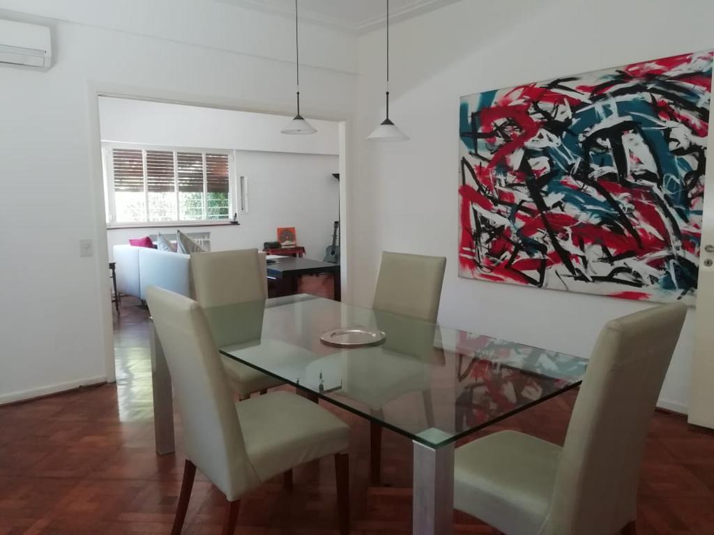 Casa de 6 Ambientes con Jardin y Pileta en Venta - Cochera - Belgrano 3