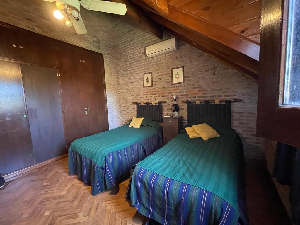 Casa y Terreno Para Loteo en Venta Bella Vista 4