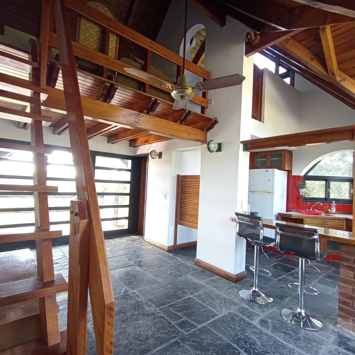 Foto de Casa canadiense en venta sobre doble lote en las Praderas de Luján, imagen 3