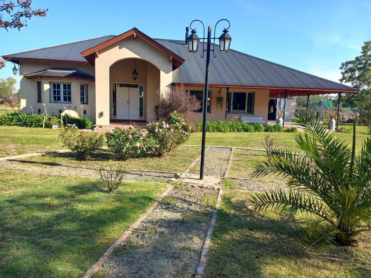 Excelente Casa Quinta a La Venta en Mercedes - Apta Credito 2