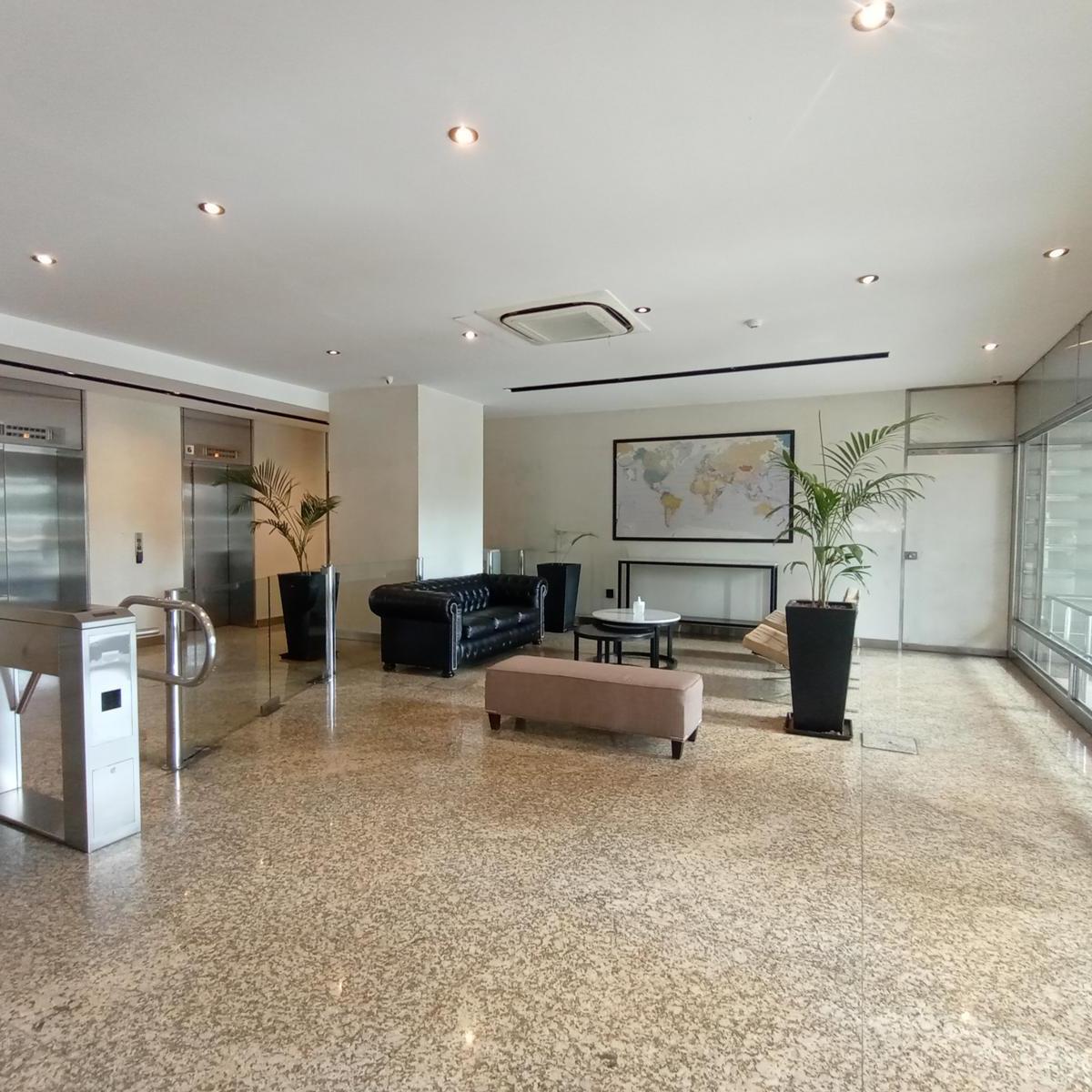 Foto de Edificio Comercial - Retiro, imagen 2