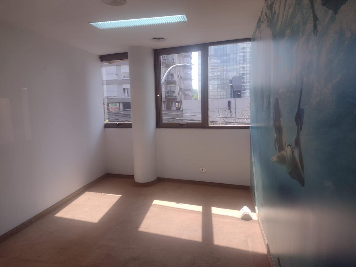 Foto de Oficina Reciclada en Alquiler - Olivos, imagen 2