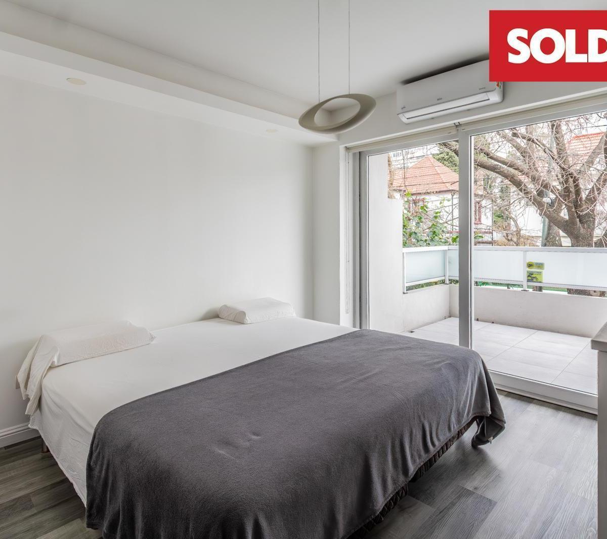 Departamento en Venta de 4 Ambientes - Coghlan 1