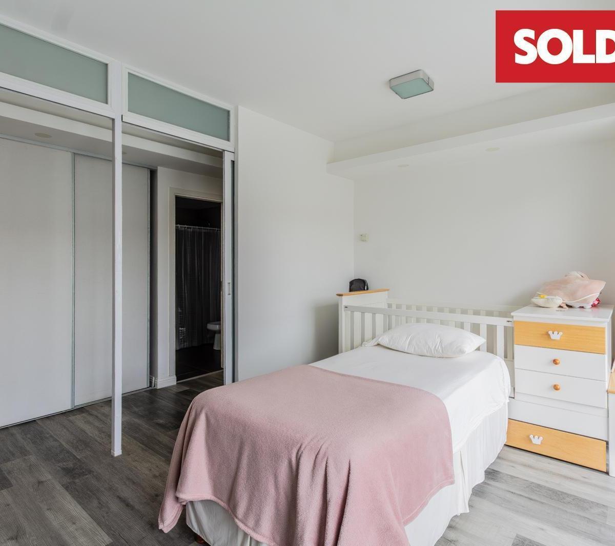 Departamento en Venta de 4 Ambientes - Coghlan 3