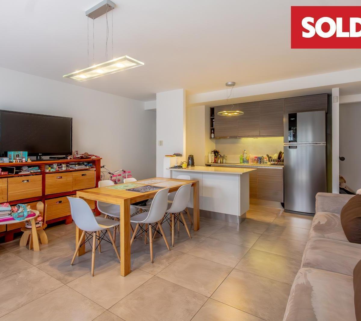 Departamento en Venta de 4 Ambientes - Coghlan 5