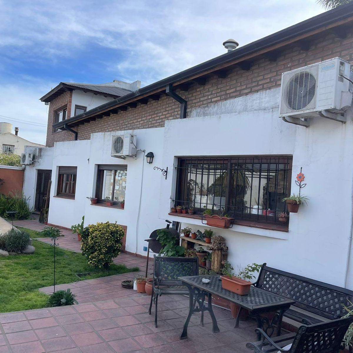 Casa 4 Ambientes en Venta - Trenque Lauquen 1