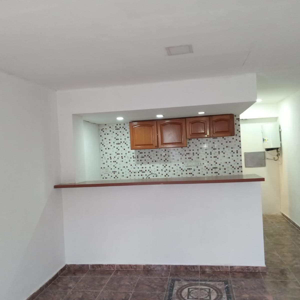 Edificio Comercial en Burzaco de 6 Departamentos de 1 - 2 - 3 Ambientes Muy Bien Ubicados 1