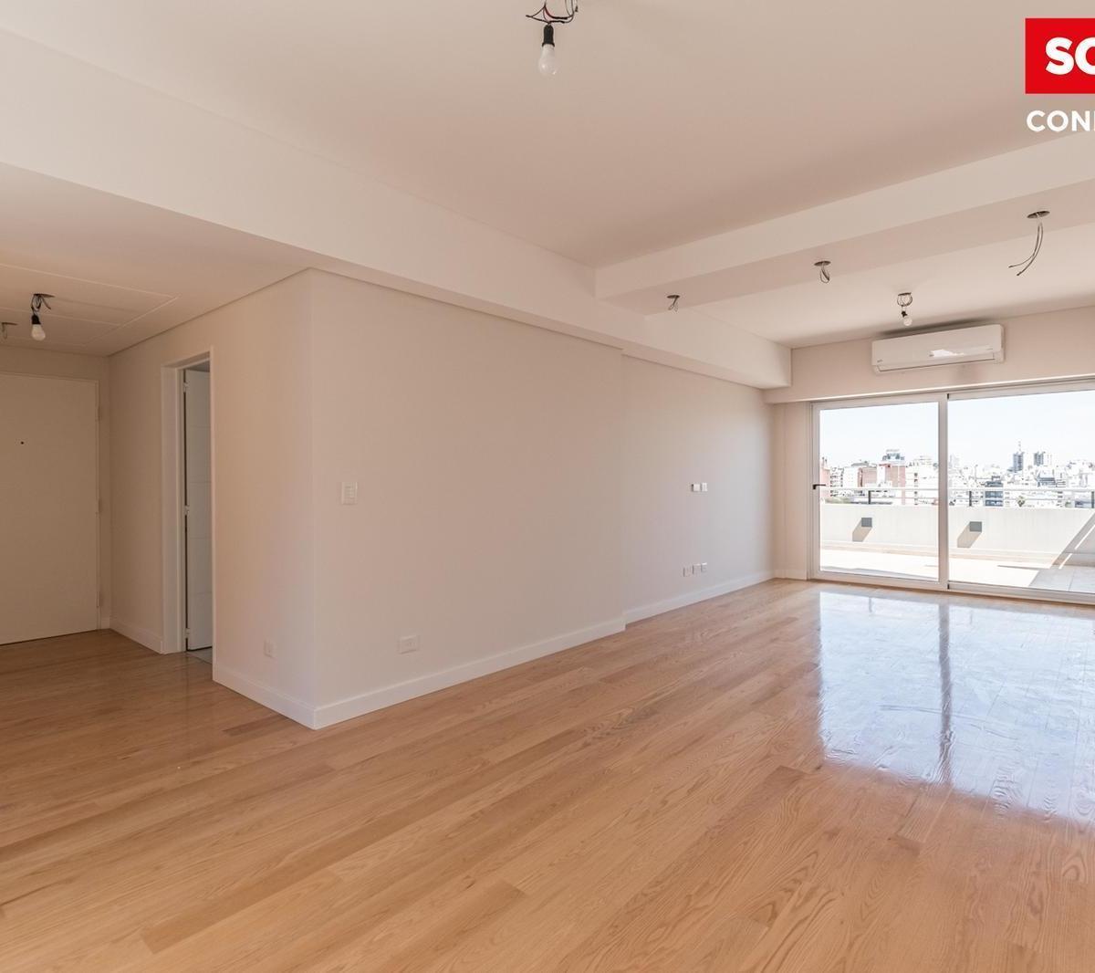 Departamento en Venta de 4 Ambientes en Caballito con Balcón y Patio. Excelente Construcción. 2