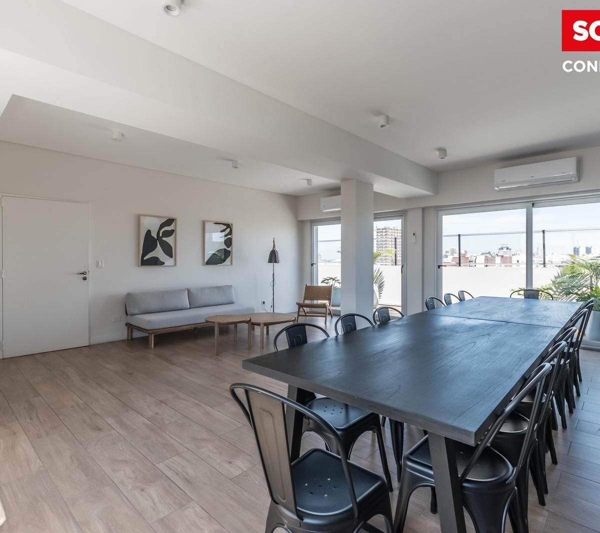 Departamento en Venta de 4 Ambientes en Caballito con Balcón y Patio. Excelente Construcción. 4