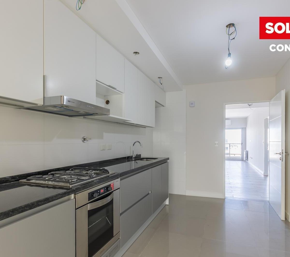 Departamento en  venta de 2 ambientes en suite PISO 8 con balcón y cochera descubierta