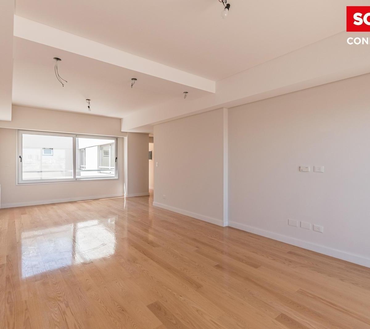Departamento en Venta de 4 Ambientes en Caballito con Balcón y Patio. Excelente Construcción. 2