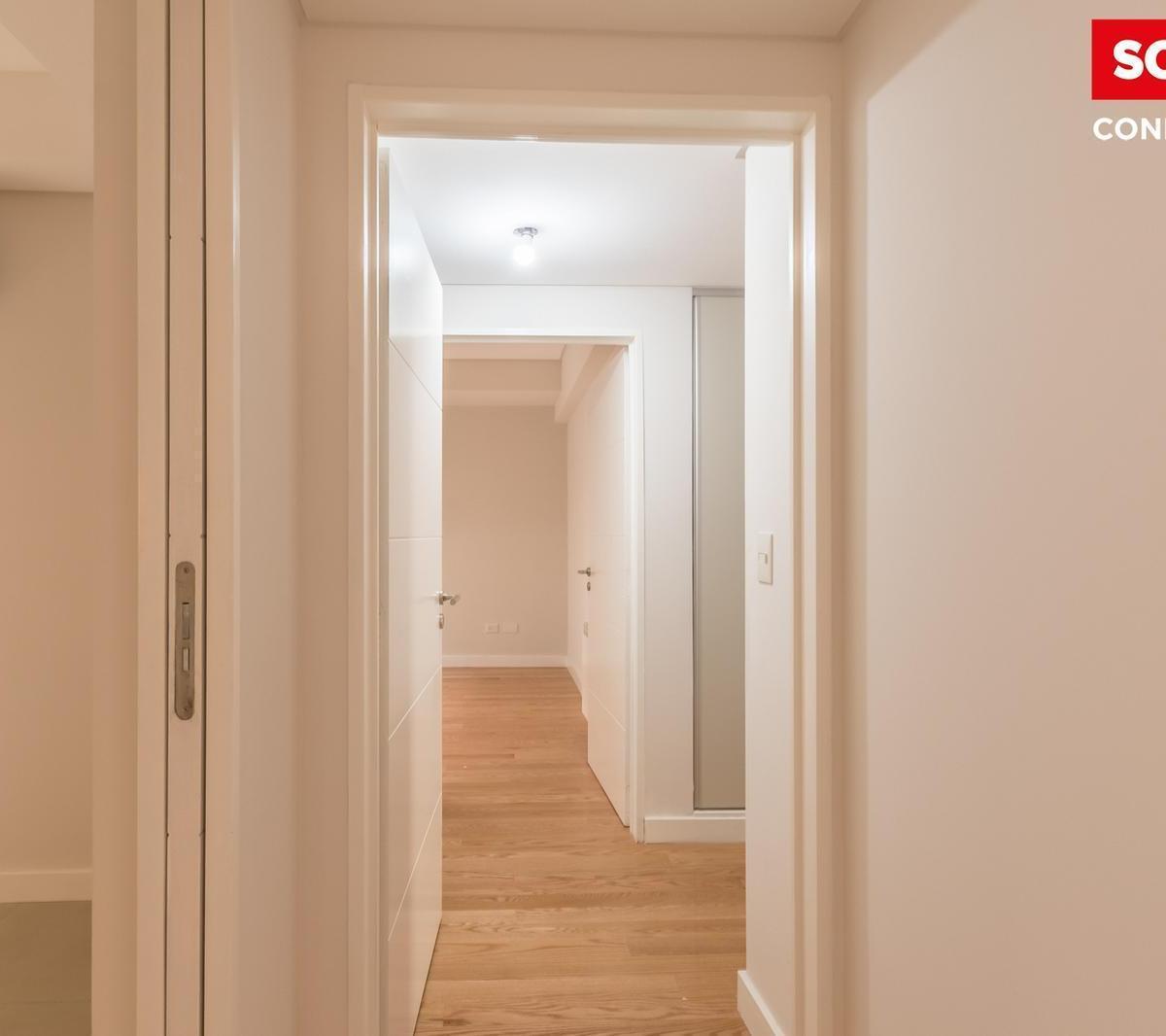 Departamento en Venta de 4 Ambientes Al Frente con Balcón y Patio en Caballito 1