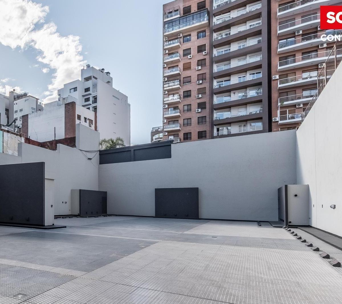 Departamento en Venta de 4 Ambientes Al Frente con Balcón y Patio en Caballito 3