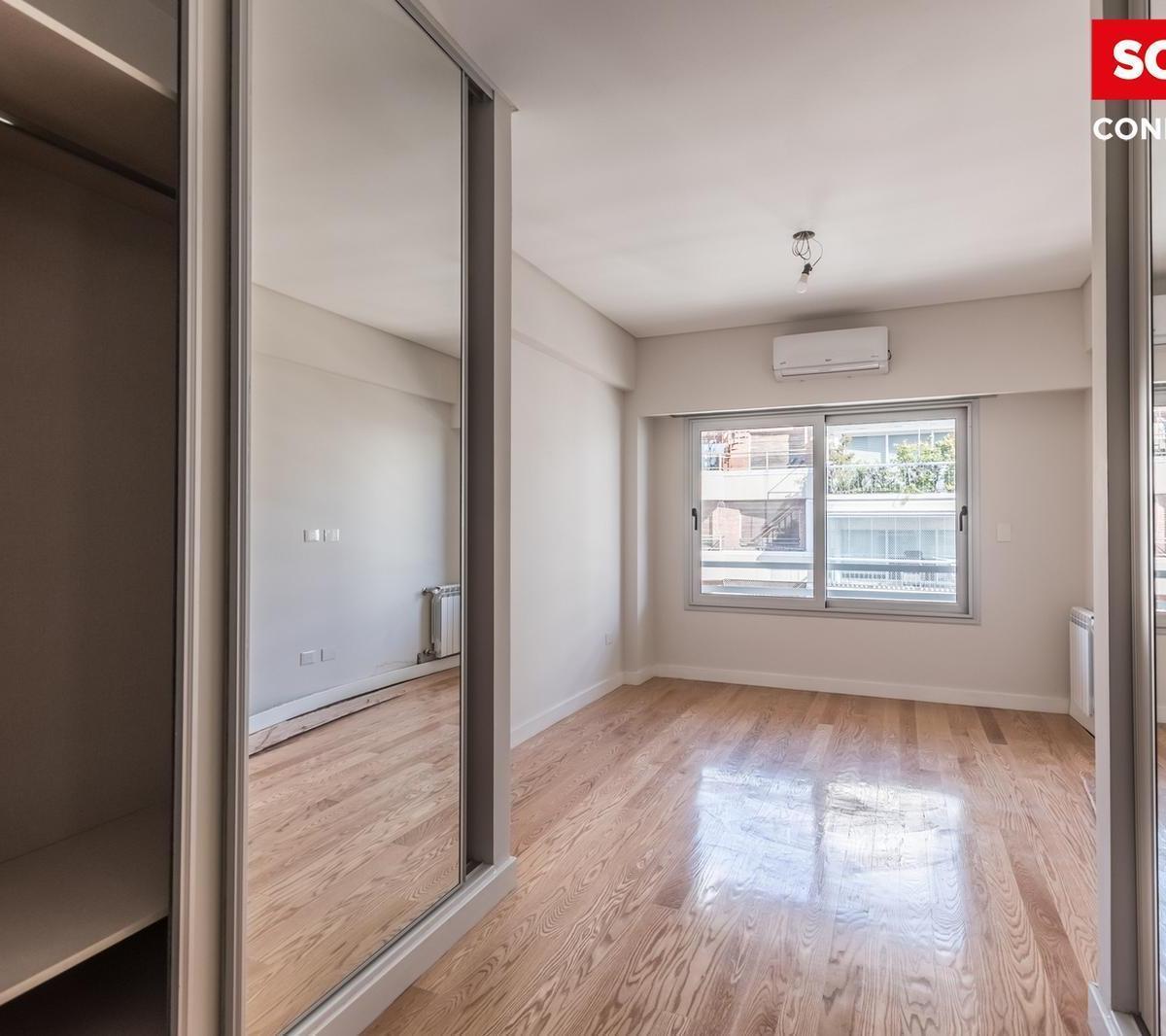 Departamento en Venta de 4 Ambientes Al Contrafrente con Balcón en Caballito 1