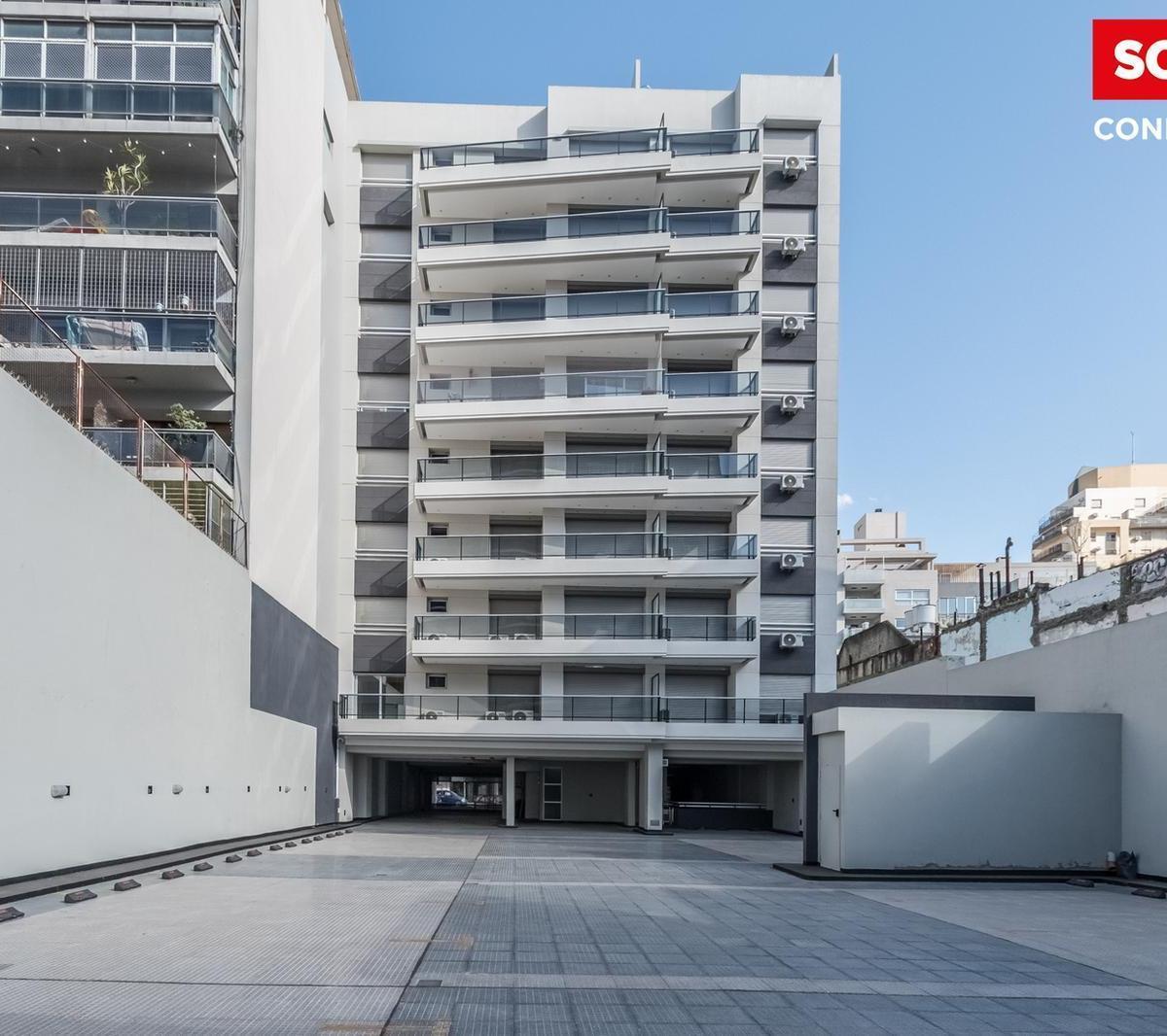 Departamento en Venta de 4 Ambientes Al Frente con Balcón en Caballito 1