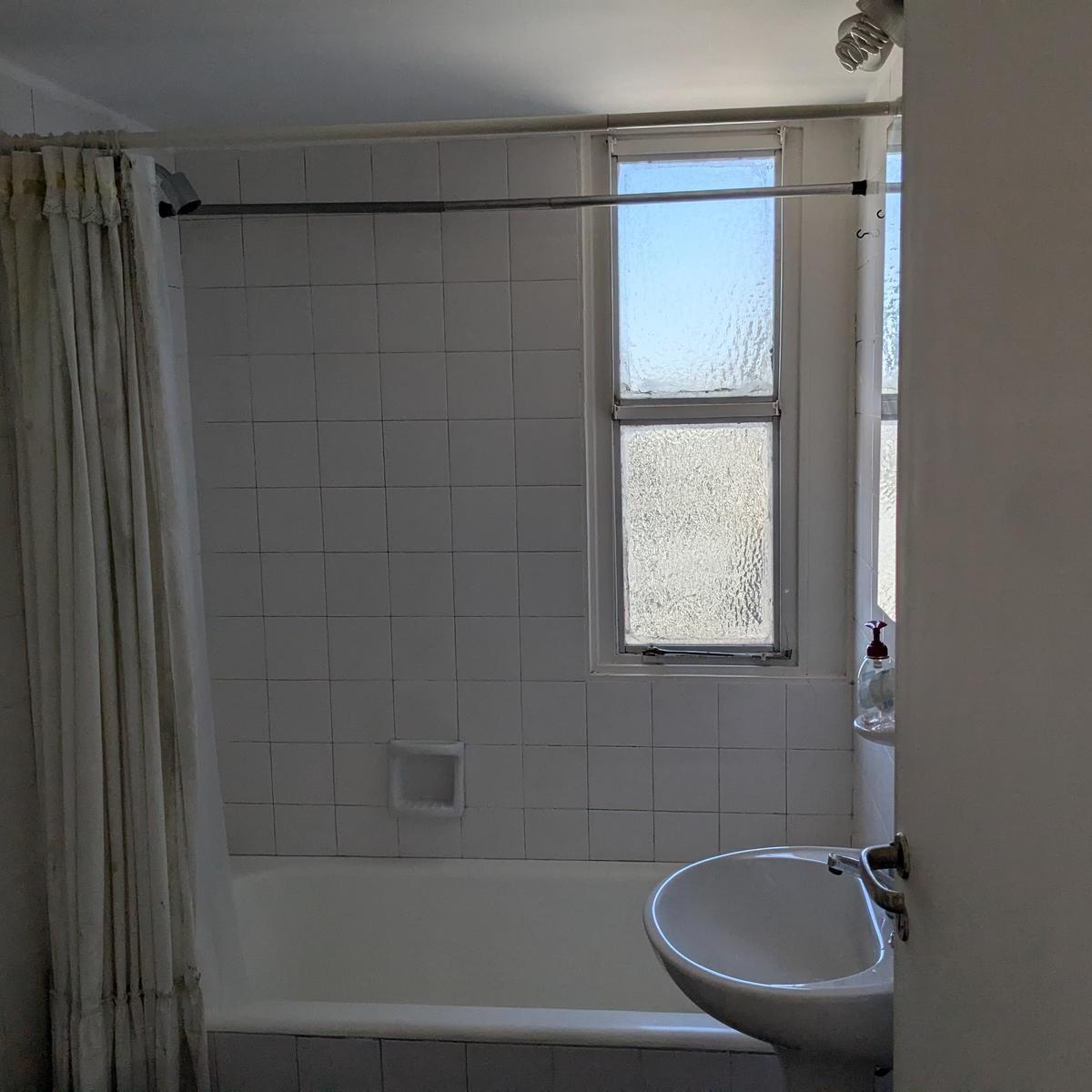 Departamento Dos Ambientes en Venta - Luminoso y con Vista Panoramica. 2