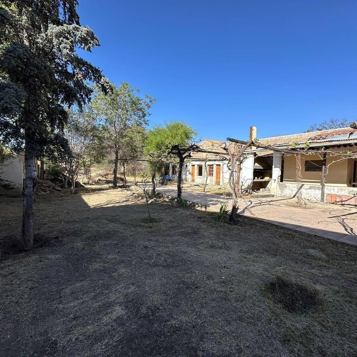 Terreno en Venta en Cafayate 25 X 92 con 300 m² de Construcción Colonial 2