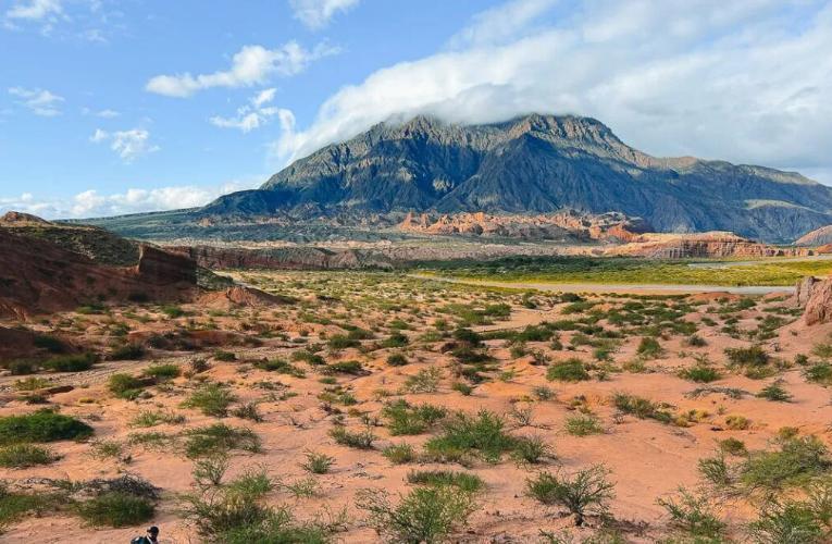 Terreno en Venta en Cafayate 25 X 92 con 300 m² de Construcción Colonial 3