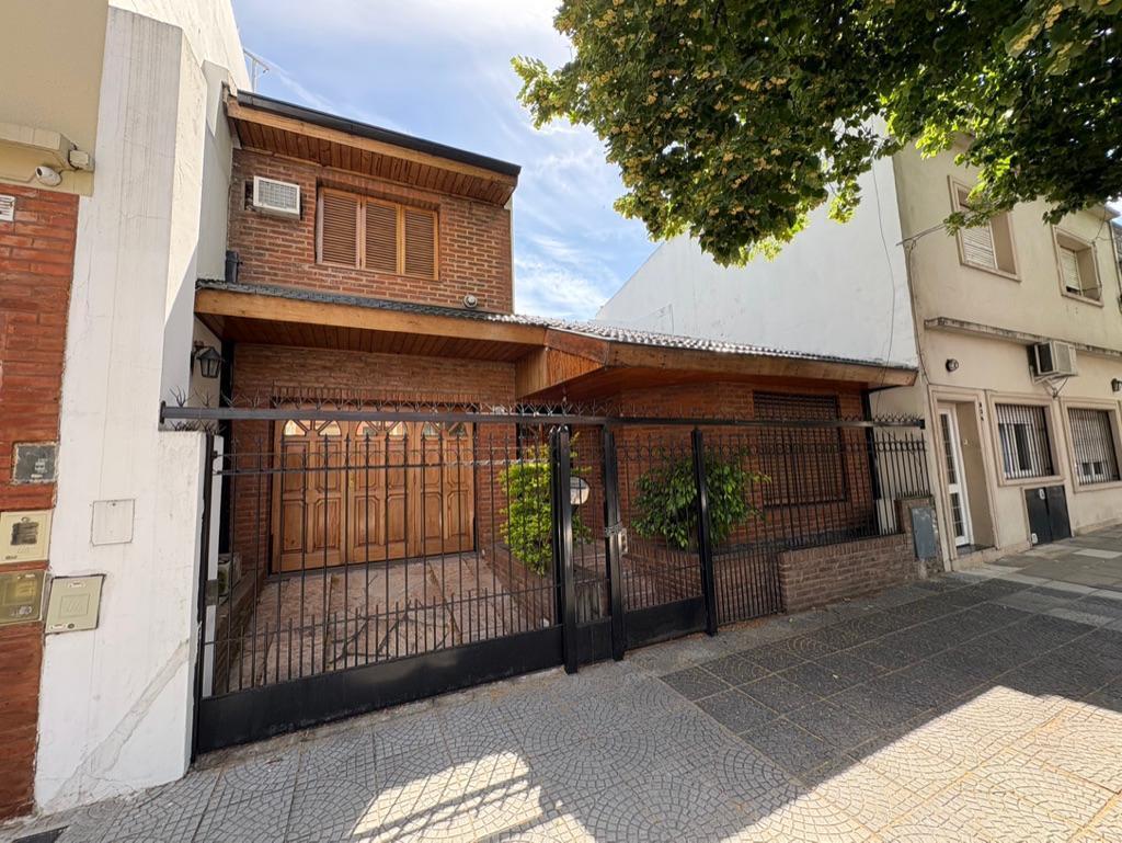 Terreno de 229 m² en Venta - Flores 4