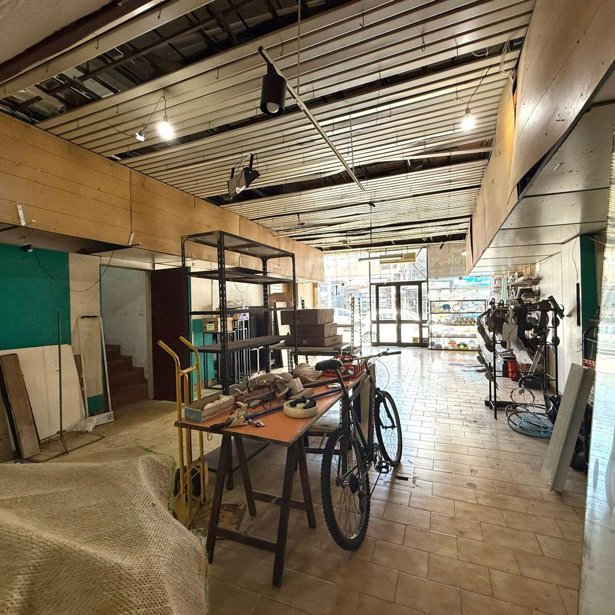 Local en Venta en San Isidro, Martinez - Oportunidad 2 locales contiguos en pleno Centro
