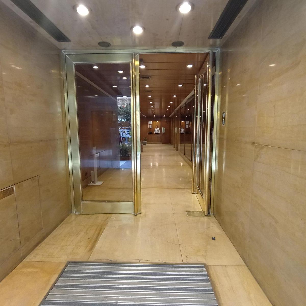 Oficina de 180 m² en Alquiler y Venta con Cocheras - Microcentro 1