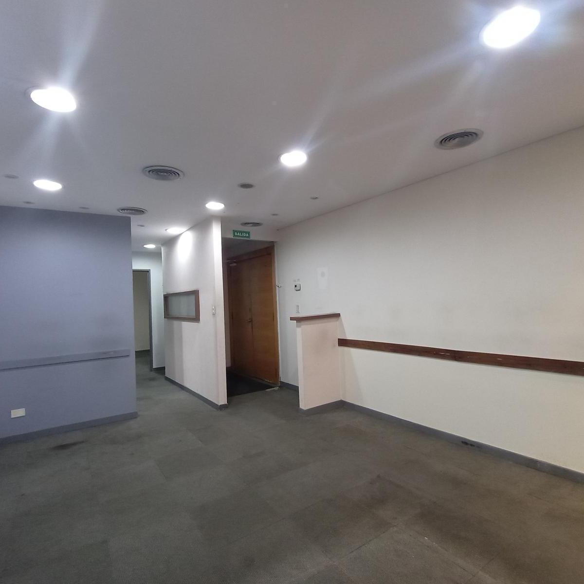 Oficina de 180 m² en Alquiler y Venta con Cocheras - Microcentro 2