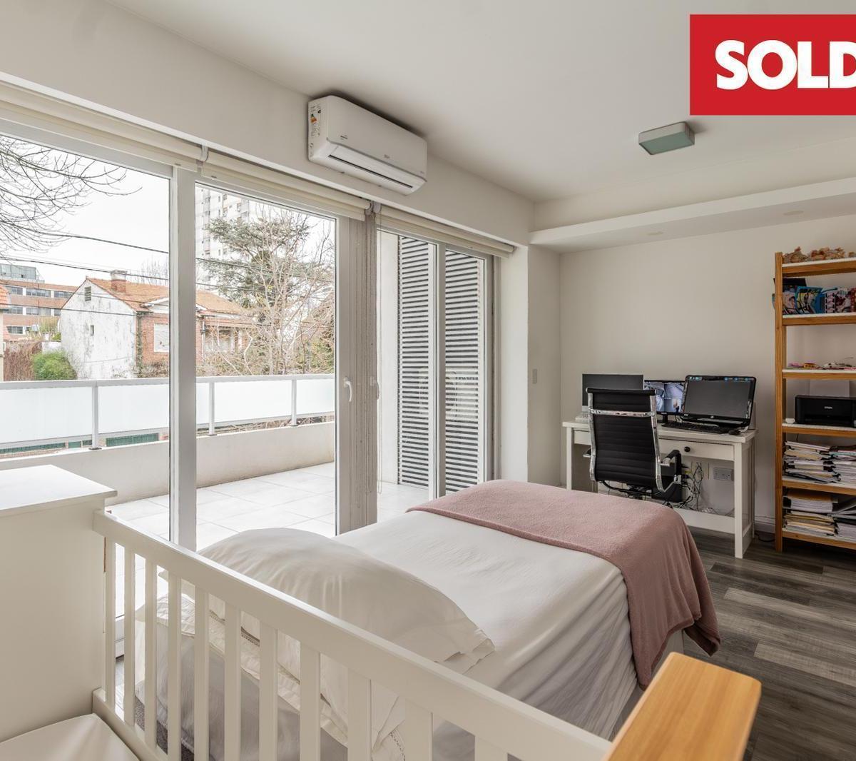 Departamento en Venta de 4 Ambientes - Coghlan 3