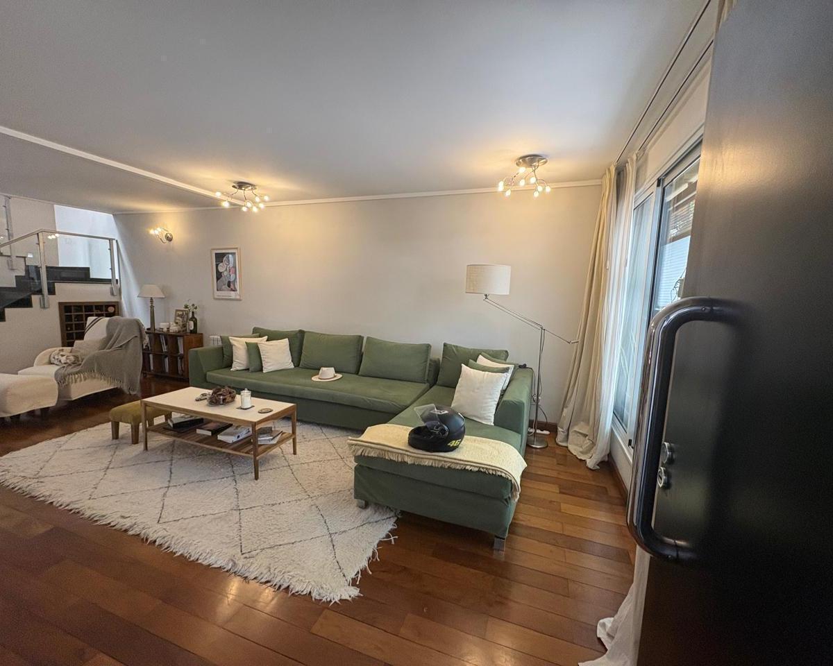 Casa 2 Plantas con Patio en Venta - 4 Ambientes - San Cristobal 2
